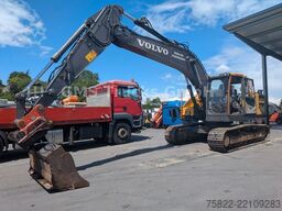 VOLVO EC 220 / SW + 2 Löffel