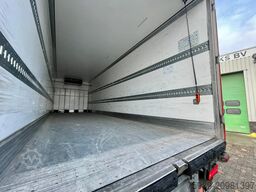 Renault T380 VF611M165MD003883,    6x2,  388567 km, 8.9...