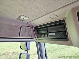 RENAULT MIDLUM 180.12 EEV CARRIER TAILLIFT