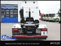 MAN TGX 26,500 LL, HIAB Intarder Navi Sound, Funk