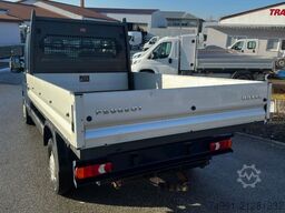 PEUGEOT Boxer Pritsche 335 L2 BlueHDi 130