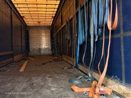 Schmitz Cargobull Curtainsider Mega