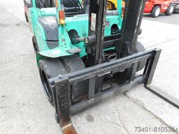 Mitsubishi FD35N mit Zwillingsreifen