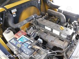 Yale GDP25VX Diesel Stapler