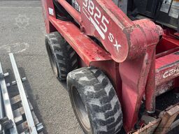 Gehl 3825sx