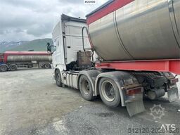 Scania 480 6x2 truck w/ hydraulics and new engine.