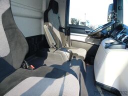 MAN TGM 18.250 + euro 6 + lift + iso box