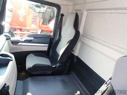 MAN TGM 18.250 + euro 6 + lift + iso box