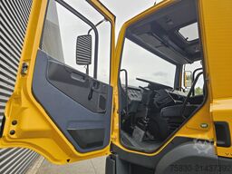 DAF CF 85.330 ATI / 40 t/m CRANE / KRAN / 8.500 km!