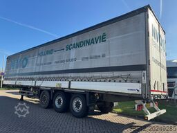 Schmitz Cargobull 3-Axle / Galvanised chassis / Open Roof / SAF A...