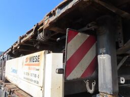 KRONE Stahlmattenauflieger mit Bordwände