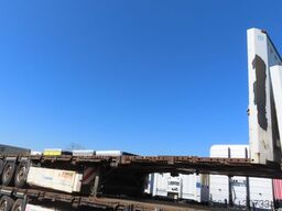 KRONE Stahlmattenauflieger mit Bordwände