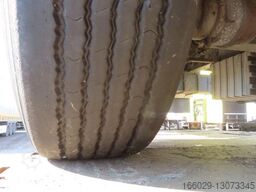 KRONE Stahlmattenauflieger mit Bordwände