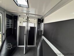 RENAULT Master STX 5 Sitzer Haras ex. Lang Automatik