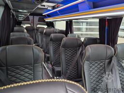 MERCEDES-BENZ 519  Allrad 4 x 4  20 / 23 Sitzer schnelle Liefe