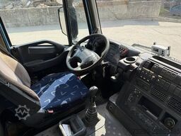 Iveco 260T50 6x4 Trakker