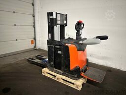 Toyota SPE 200 DN - NICHT FAHRBEREIT / NO RUNNER !!!