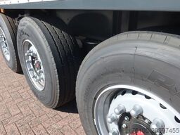 Wielton 3 Asser. Gesloten met Dhollandia klep 2500 kg L...