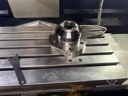 HWACHEON VESTA-1000+ mit Palettenwechsler