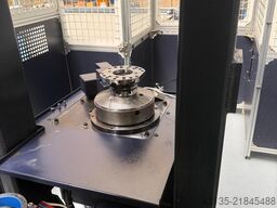 HWACHEON VESTA-1000+ mit Palettenwechsler