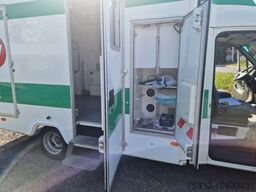 MERCEDES-BENZ 413 CDI Sprinter Tierambulanz Standklima Webasto