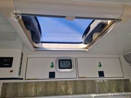 MERCEDES-BENZ 413 CDI Sprinter Tierambulanz Standklima Webasto