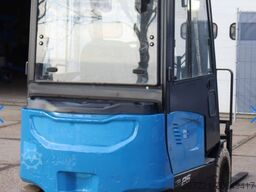 Doosan B25X-7