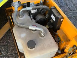 JCB S1930E neue Batterien