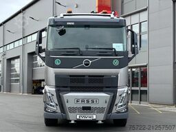Volvo FH 500 8x4 Pritsche mit Fassi F905R.2.7 + JIB
