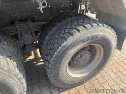 MERCEDES-BENZ Arocs 4145 8X6 Kipper Schwarzmüller