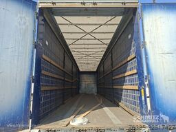 Kögel Curtainsider Mega