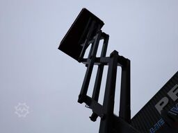 Holland Lift Ecostar HL-7814 Electric, 10m Working Height, 450k