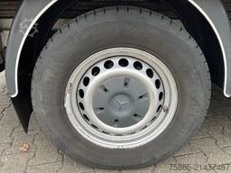 Mercedes-Benz Sprinter 316 2.2 CDI / Box / Loadlift / Air-sus...