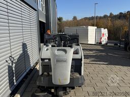 Nilfisk SW 4000 Aufstitzkehrmaschine