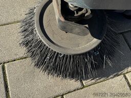 Nilfisk SW 4000 Aufstitzkehrmaschine