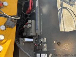 Nilfisk SW 4000 Aufsitzkehrmaschine