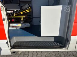 MERCEDES-BENZ Sprinter 316 / Trage Liege Rampe
