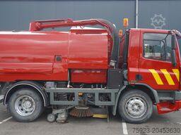 DAF 65.180 ATI STREET SWEPER RH DRIVE MANUAL GARBOX...