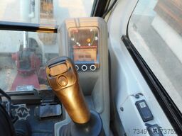 Takeuchi TB 216 ( 1.865 KG )