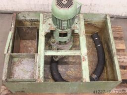 Schlüter mit Behälter