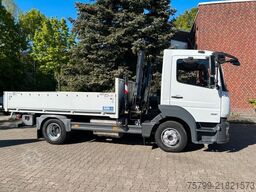 MERCEDES-BENZ 821 Atego Pritsche mit HIAB 066D Kran