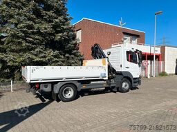 MERCEDES-BENZ 821 Atego Pritsche mit HIAB 066D Kran