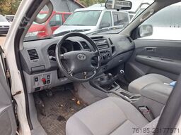 TOYOTA Hilux King cab  1. Hand