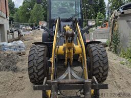 Komatsu WA80M-7