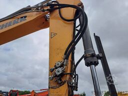 Liebherr R 946