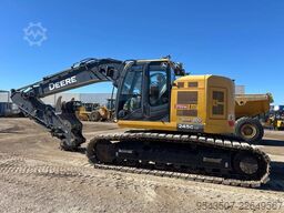 John Deere 245G
