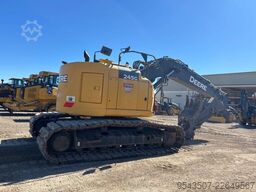 John Deere 245G