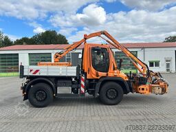 UNIMOG U 400 4x4 / Vario Pilot / Mulag / Mähausrüstung