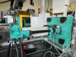 Arburg 420C 800-250 mit dem Roboter Wittmann