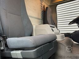 Volvo FL 240 / 6 Cylinder / 18 Tons / Tail Lift / TUV...